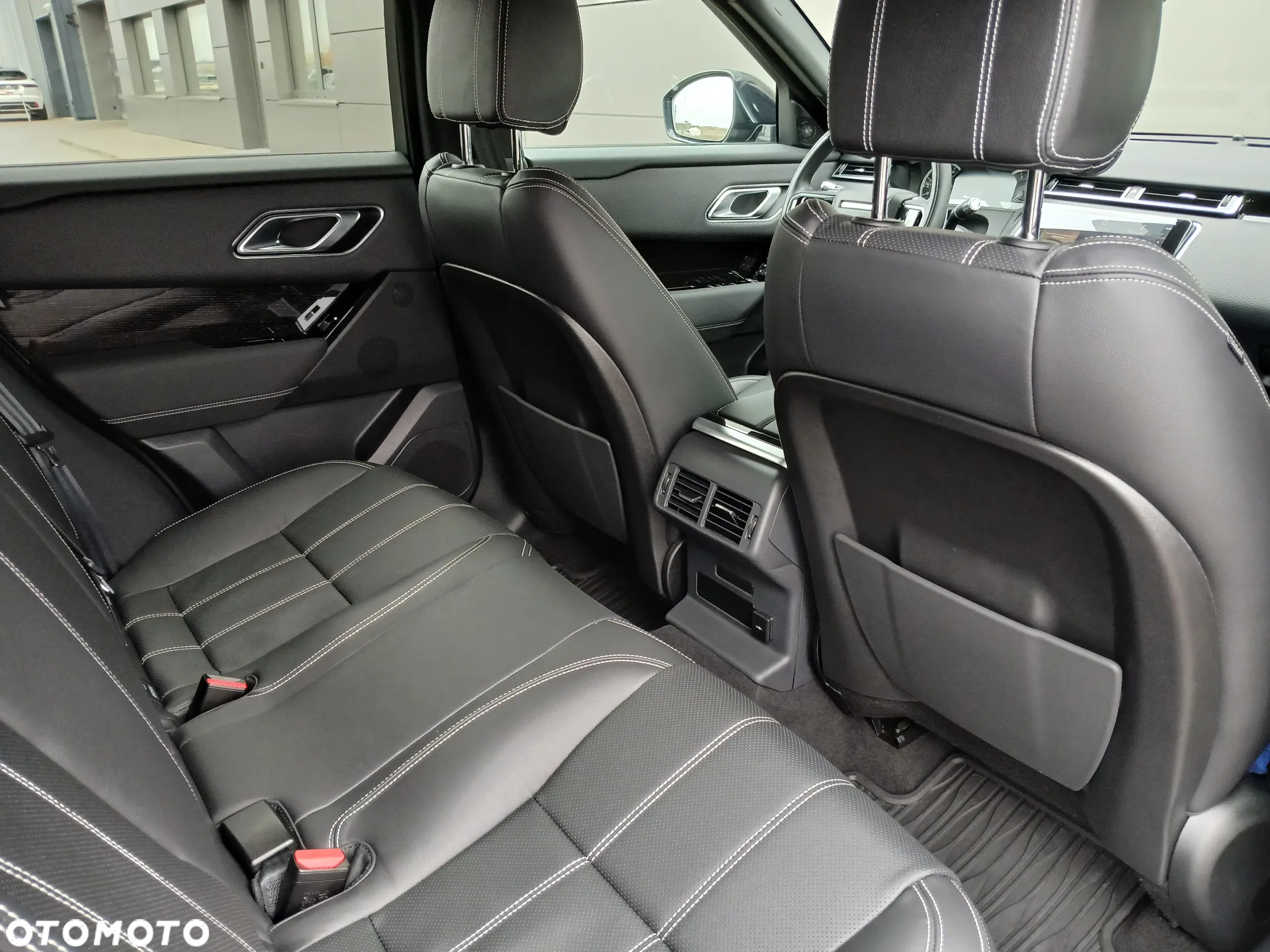 Land Rover Range Rover Velar 2.0 P250 S - 11