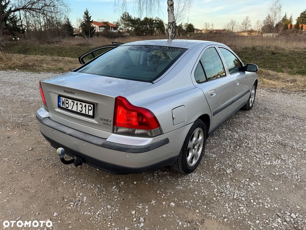 Volvo S60 2.4 D - 4