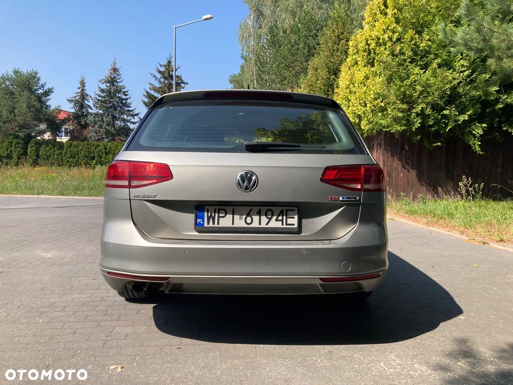 Volkswagen Passat 1.8 TSI BMT Comfortline - 10
