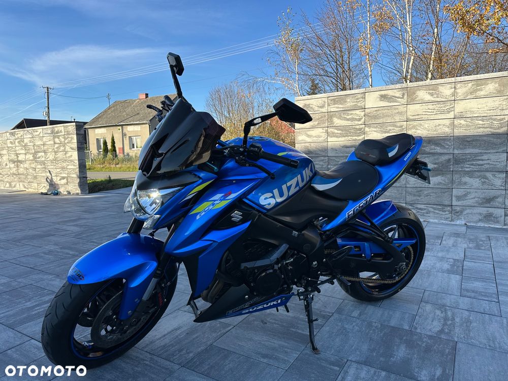 Suzuki GSX 1000 - 16