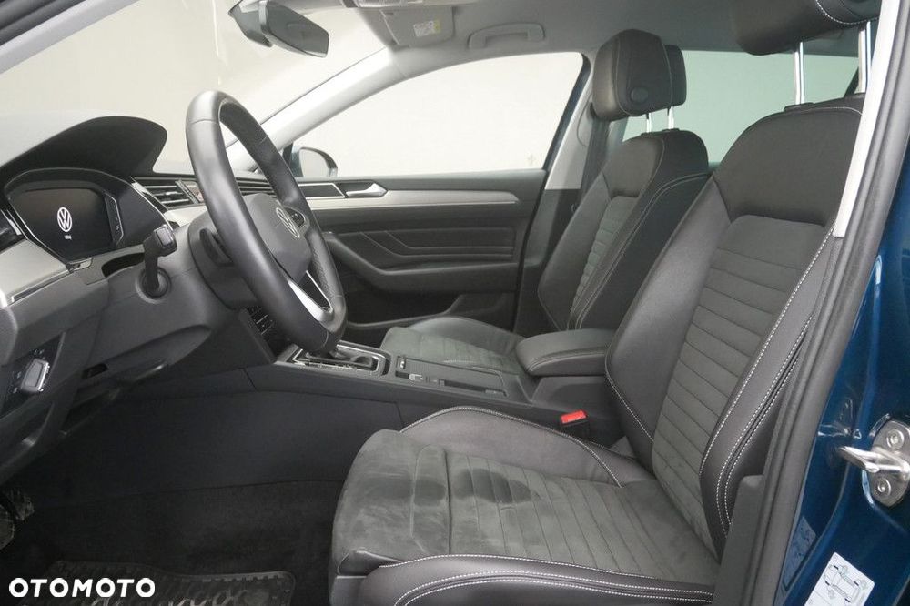 Volkswagen Passat Variant 2.0 TSI Elegance DSG - 12