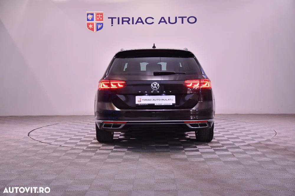 Volkswagen Passat - 4