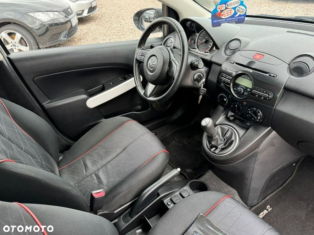Mazda 2 - 10