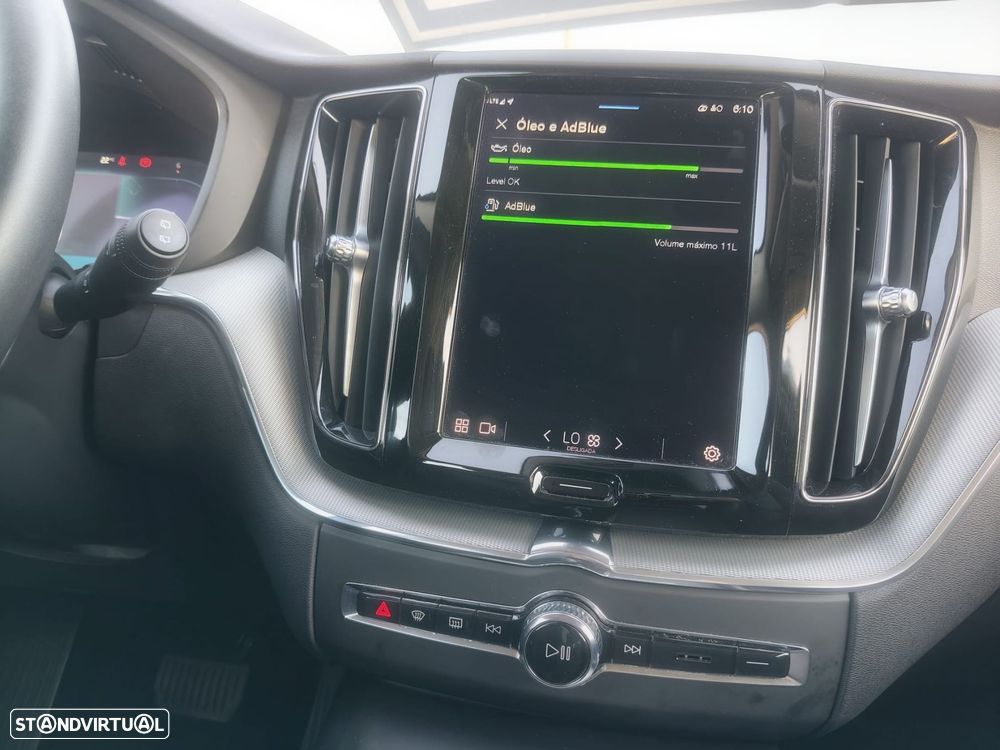 Volvo XC 60 2.0 B4 Plus Bright - 21