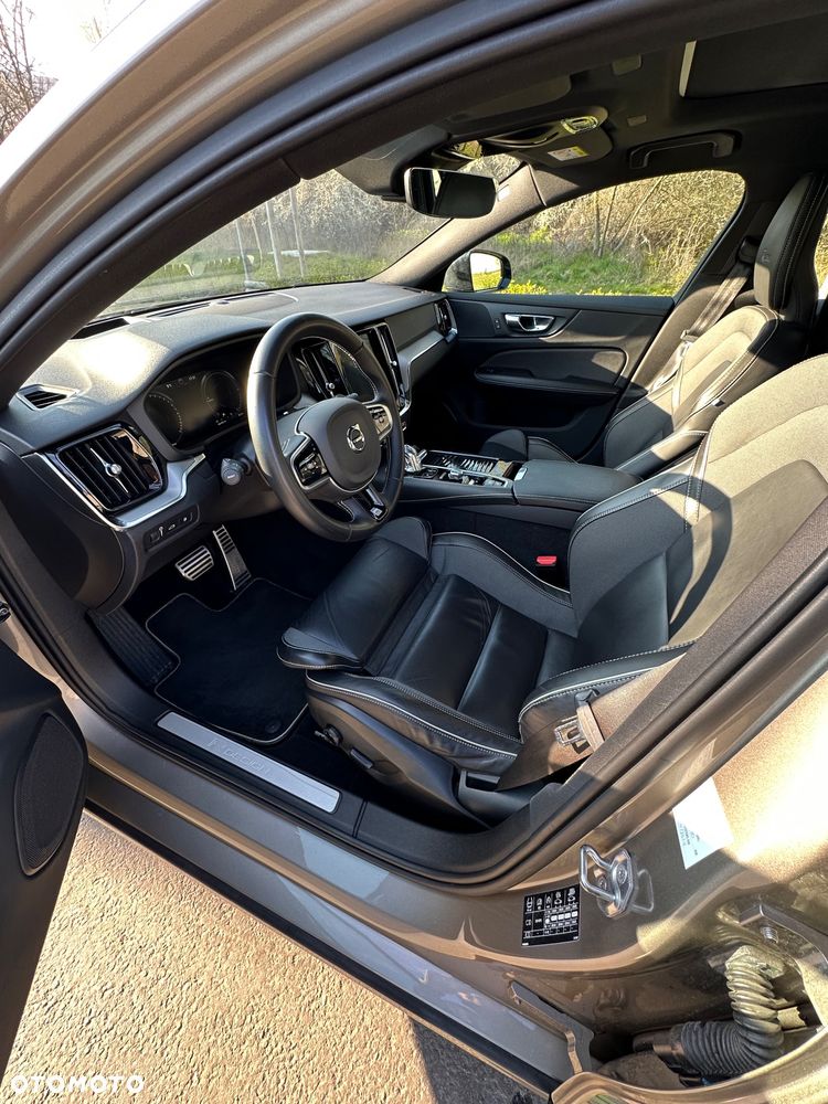 Volvo V60 T8 AWD Plug-In Hybrid Inscription - 15