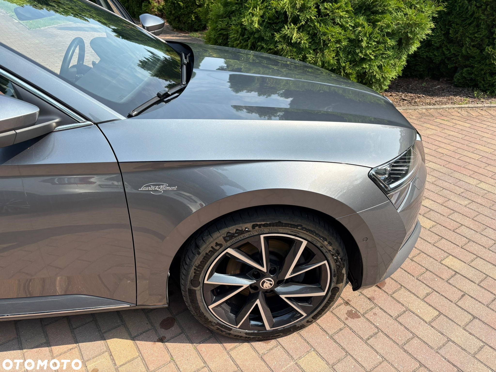 Skoda Superb 2.0 TDI SCR 4x4 L&K DSG - 2