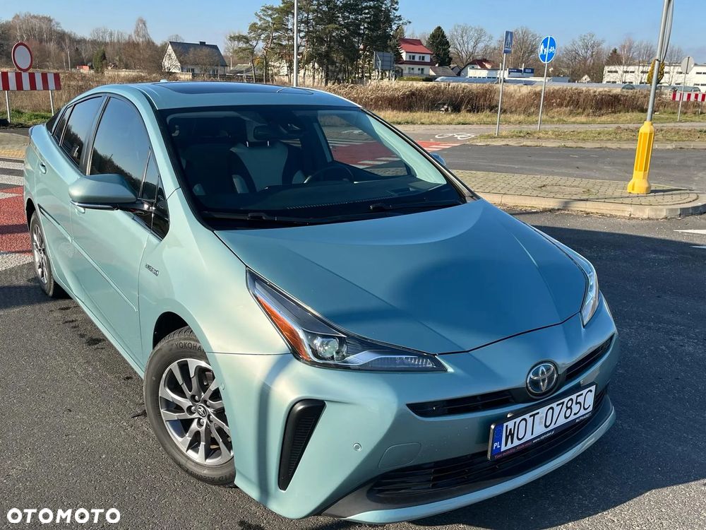 Toyota Prius Hybrid Executive - 7