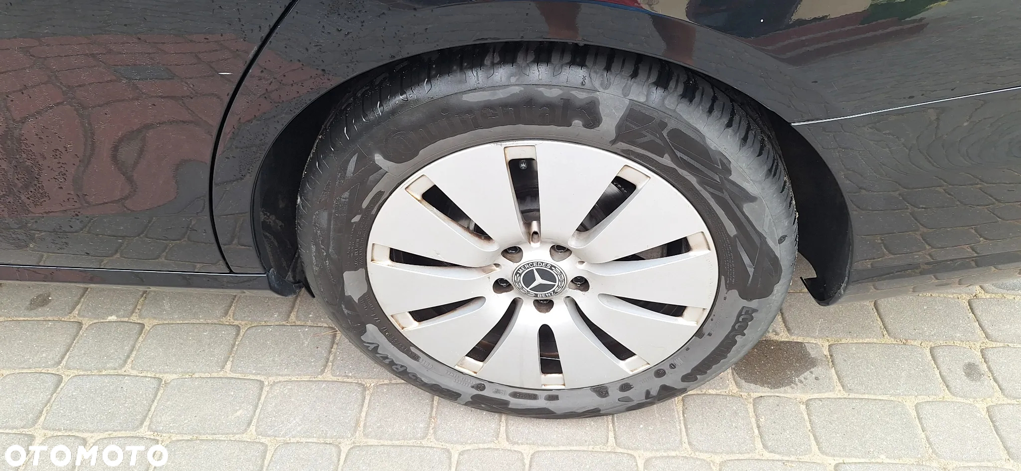 Mercedes-Benz Klasa E 220 d 4Matic T 9G-TRONIC - 26