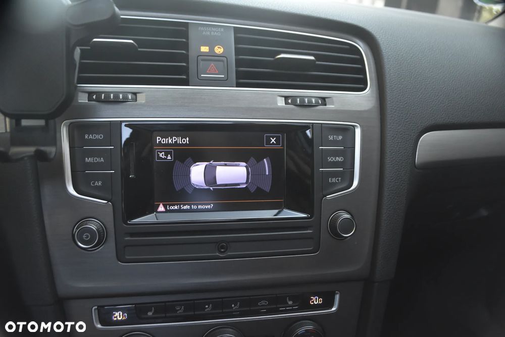 Volkswagen Golf 1.6 TDI BlueMotion Technology Cup - 12