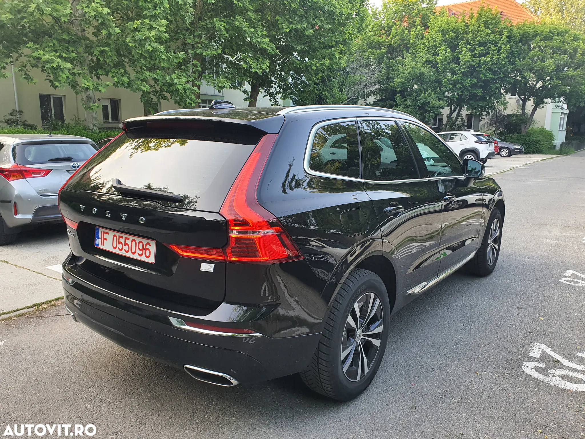Volvo XC 60 T6 AWD Recharge Geartronic RDesign Expression - 3