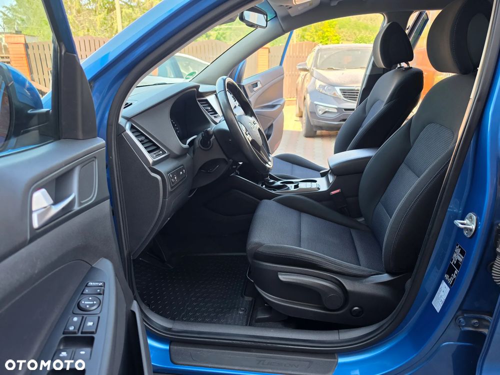Hyundai Tucson blue 1.7 CRDi 2WD DCT Premium - 26