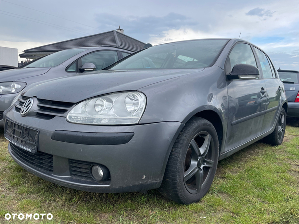 Volkswagen Golf 1.9 TDI DSG DPF Comfortline