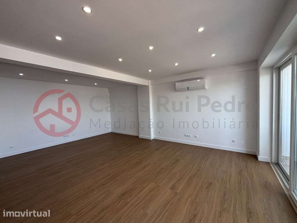 Apartamento T4 transformado em T3, áreas fantásticas, acabamentos s... - Grande imagem: 3/29