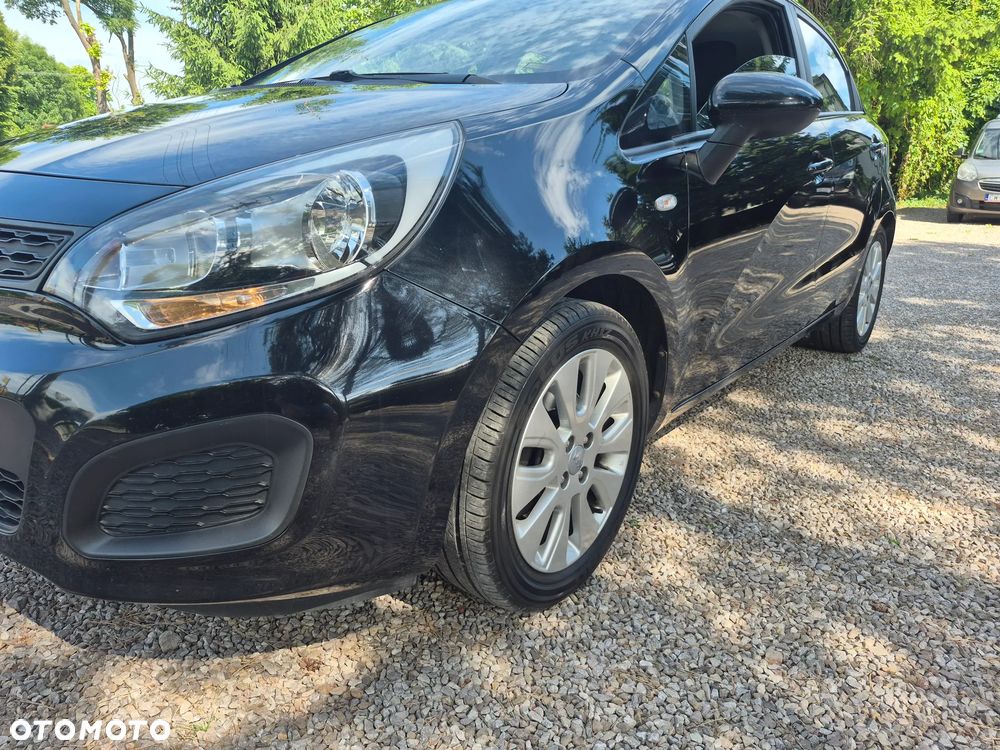 Kia Rio 1.4 Dream Team Edition - 13
