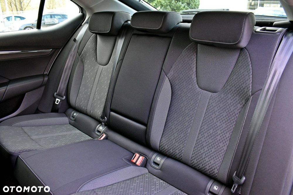 Skoda Octavia 2.0 TSI 4x4 Style DSG - 12