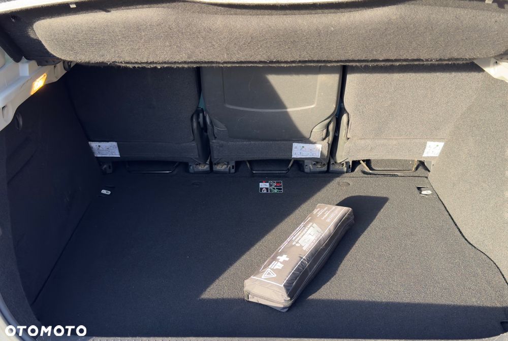 Renault Scenic dCi 130 FAP Bose Edition - 9