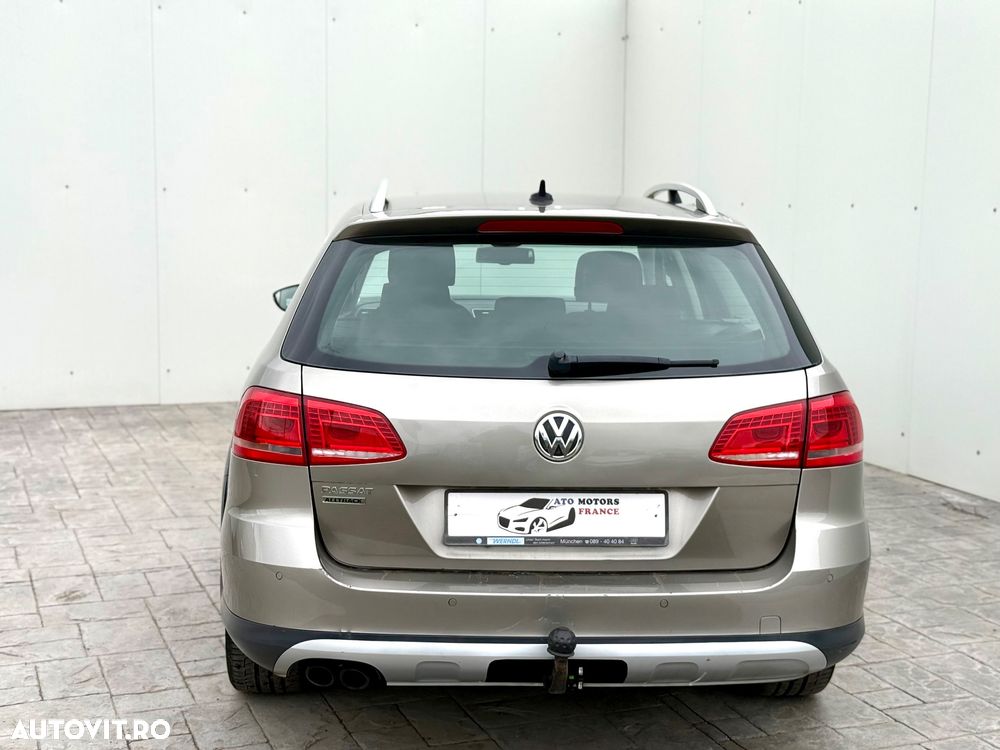 Volkswagen Passat Alltrack 2.0 TDI 4Motion BlueMotion Tec - 12