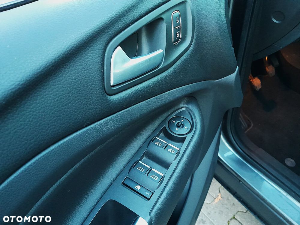 Ford Kuga 1.5 EcoBoost 2x4 Cool & Connect - 8
