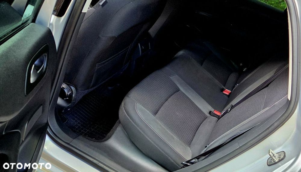 Citroën C4 BlueHDi 120 Stop&Start EAT6 Shine - 9