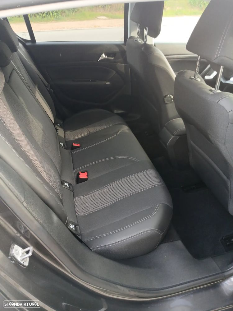 Peugeot 308 - 7