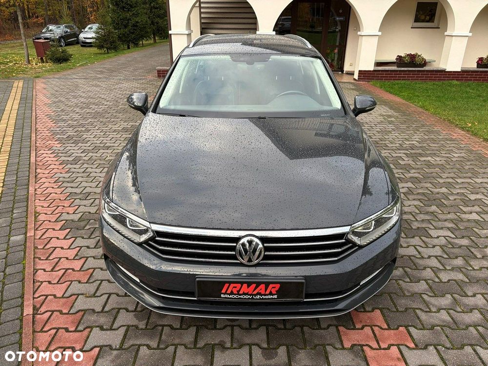 Volkswagen Passat - 2