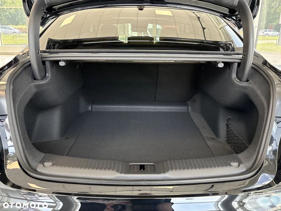 Hongqi H5 2.0T Comfort - 8