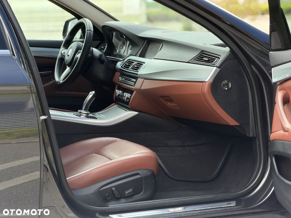 BMW Seria 5 520d xDrive - 20