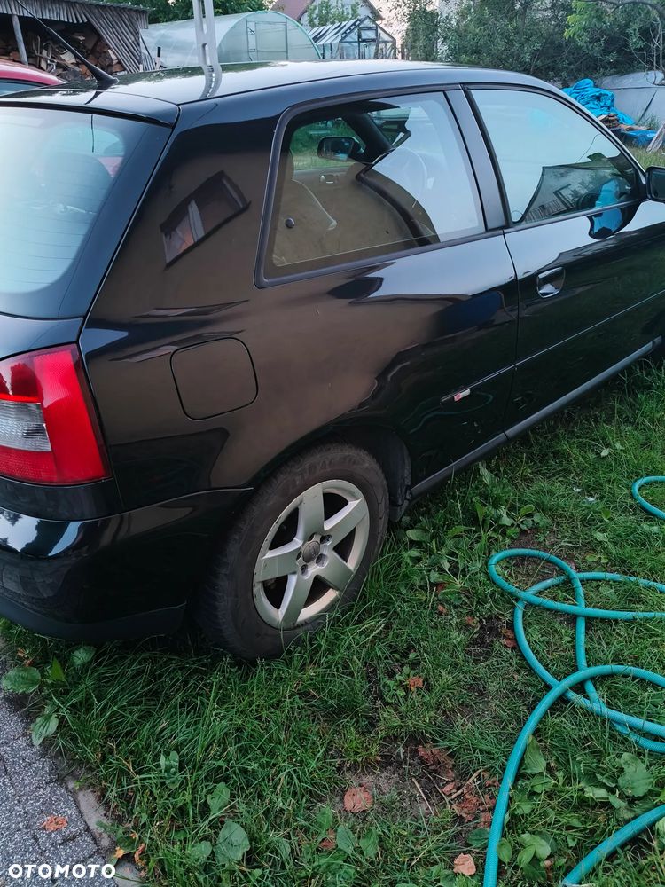 Audi A3 3-drzwiowe 1.9 TDI Attraction - 17