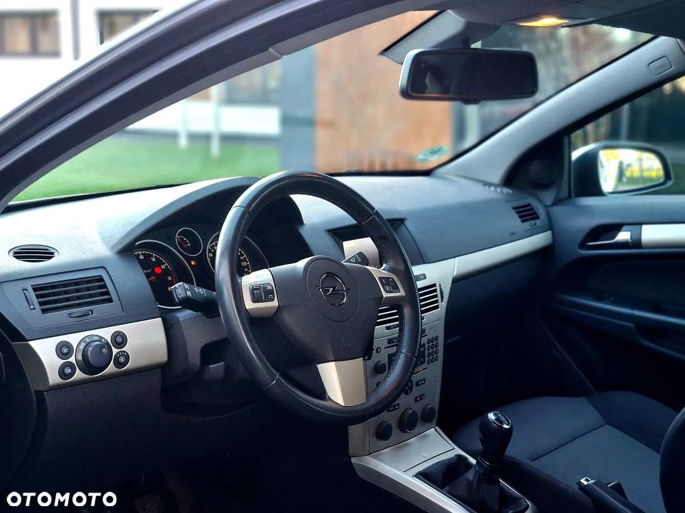 Opel Astra - 16