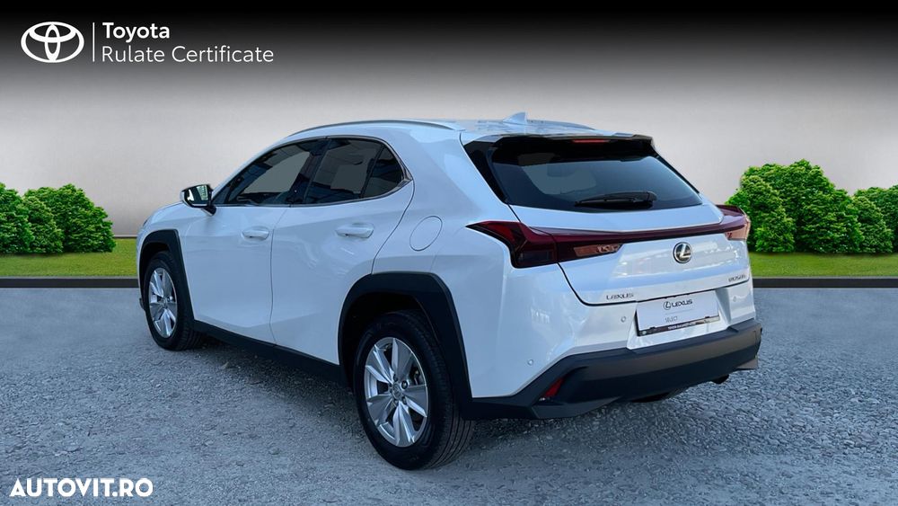 Lexus UX 250h Business Edition - 4
