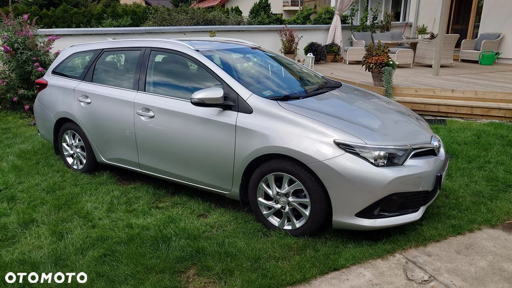 Toyota Auris 1.6 Dynamic - 4