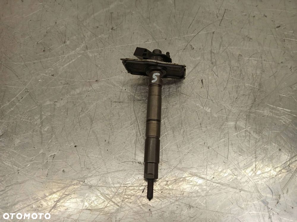 Wtryskiwacz Wtrysk Audi Q7 A6 C6 VW Touareg 3.0 TDI 059130277AH - 1