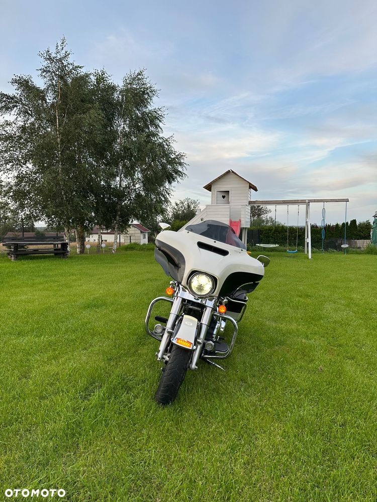 Harley-Davidson FLHT Electra Glide Standard - 2