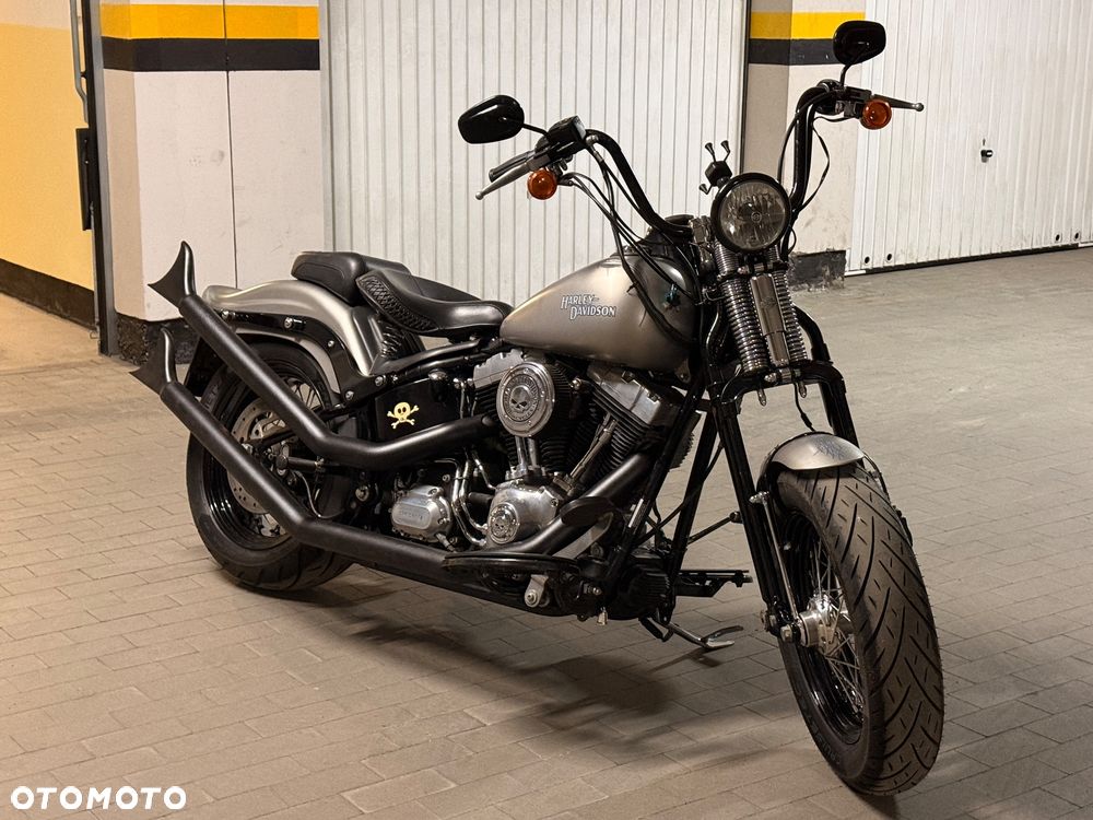 Harley-Davidson Softail Cross Bones - 21