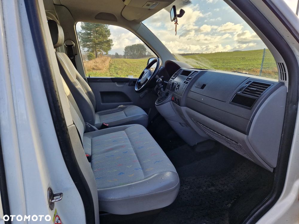 Volkswagen Transporter Shuttle Lang - 7