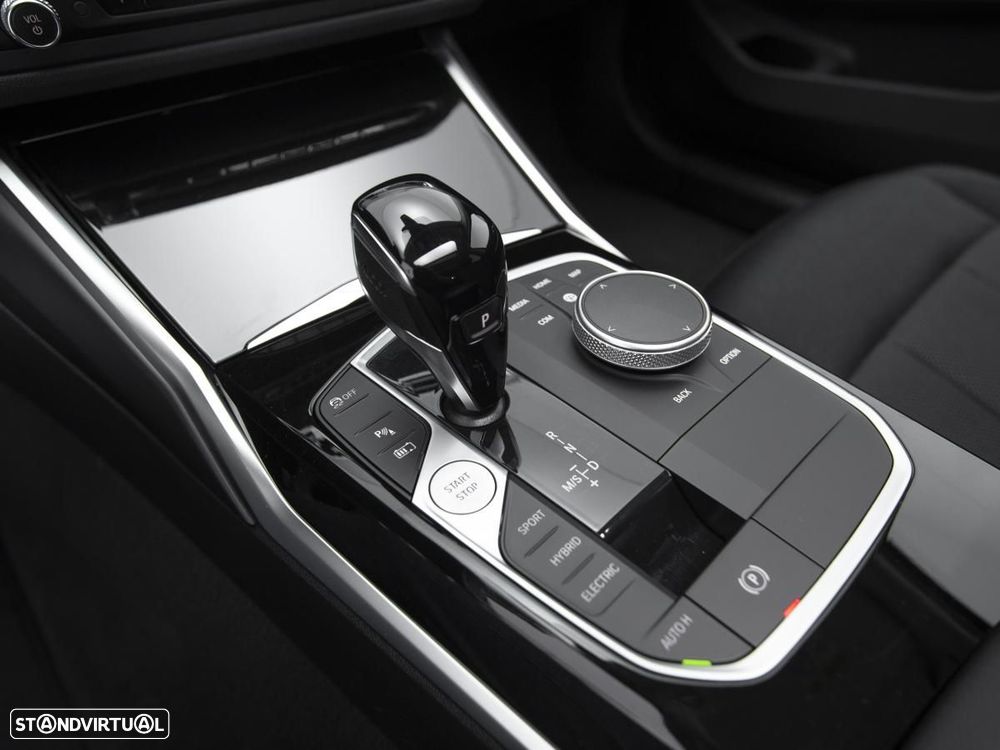 BMW 320 e Auto - 27