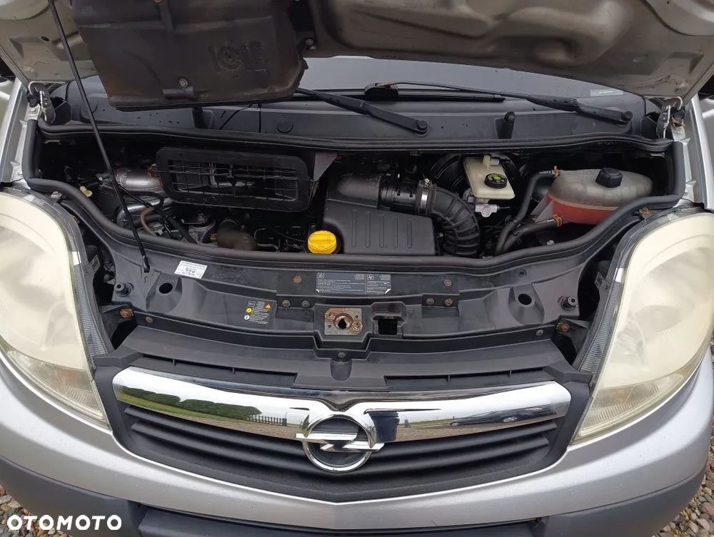 Opel Vivaro - 32