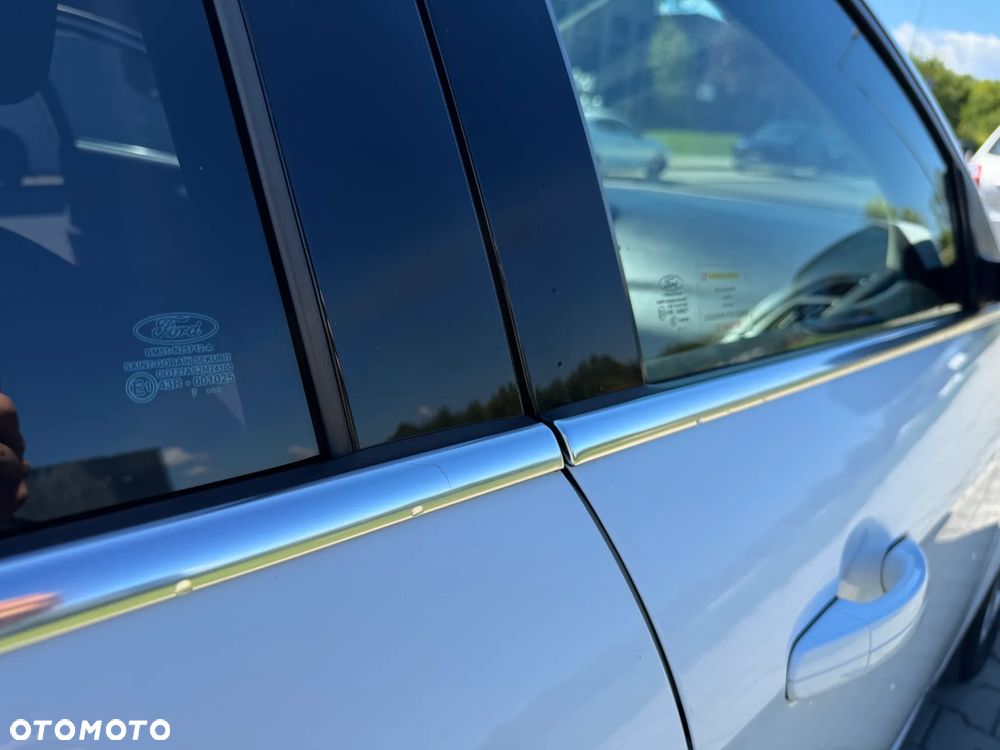 Ford Focus 1.5 TDCi SYNC Edition - 18