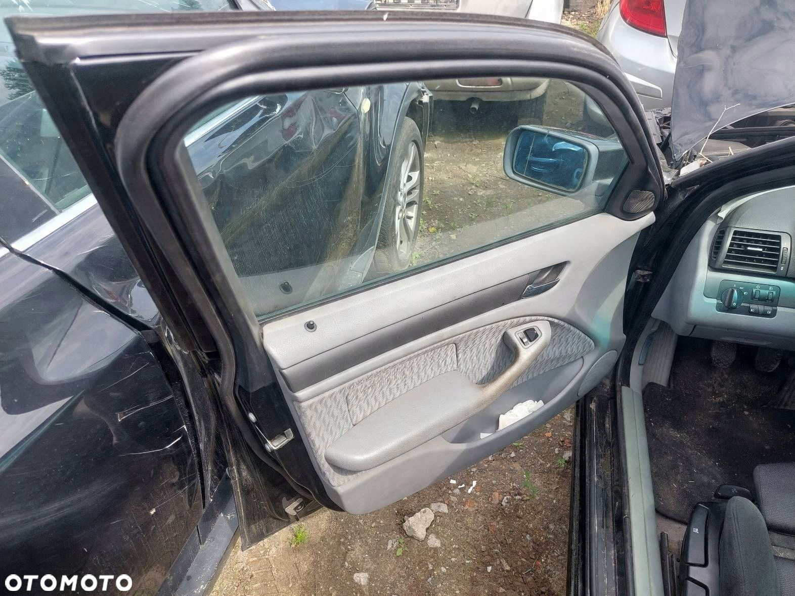 DRZWI KOMPLETNE LEWY PRZÓD BMW E46 KOMBI SEDAN 668/3 - 5