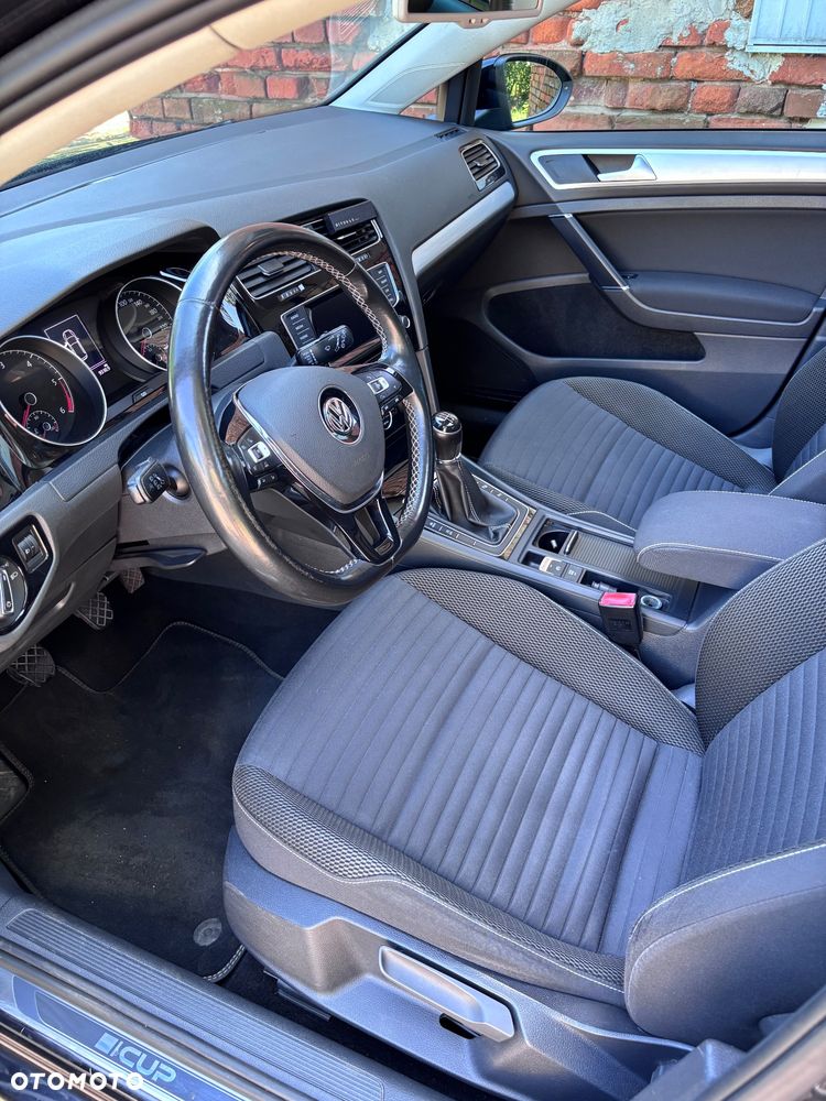 Volkswagen Golf 1.6 TDI BlueMotion Technology Cup - 8