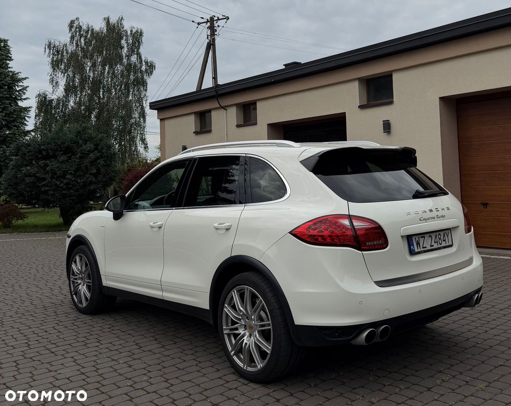 Porsche Cayenne - 6