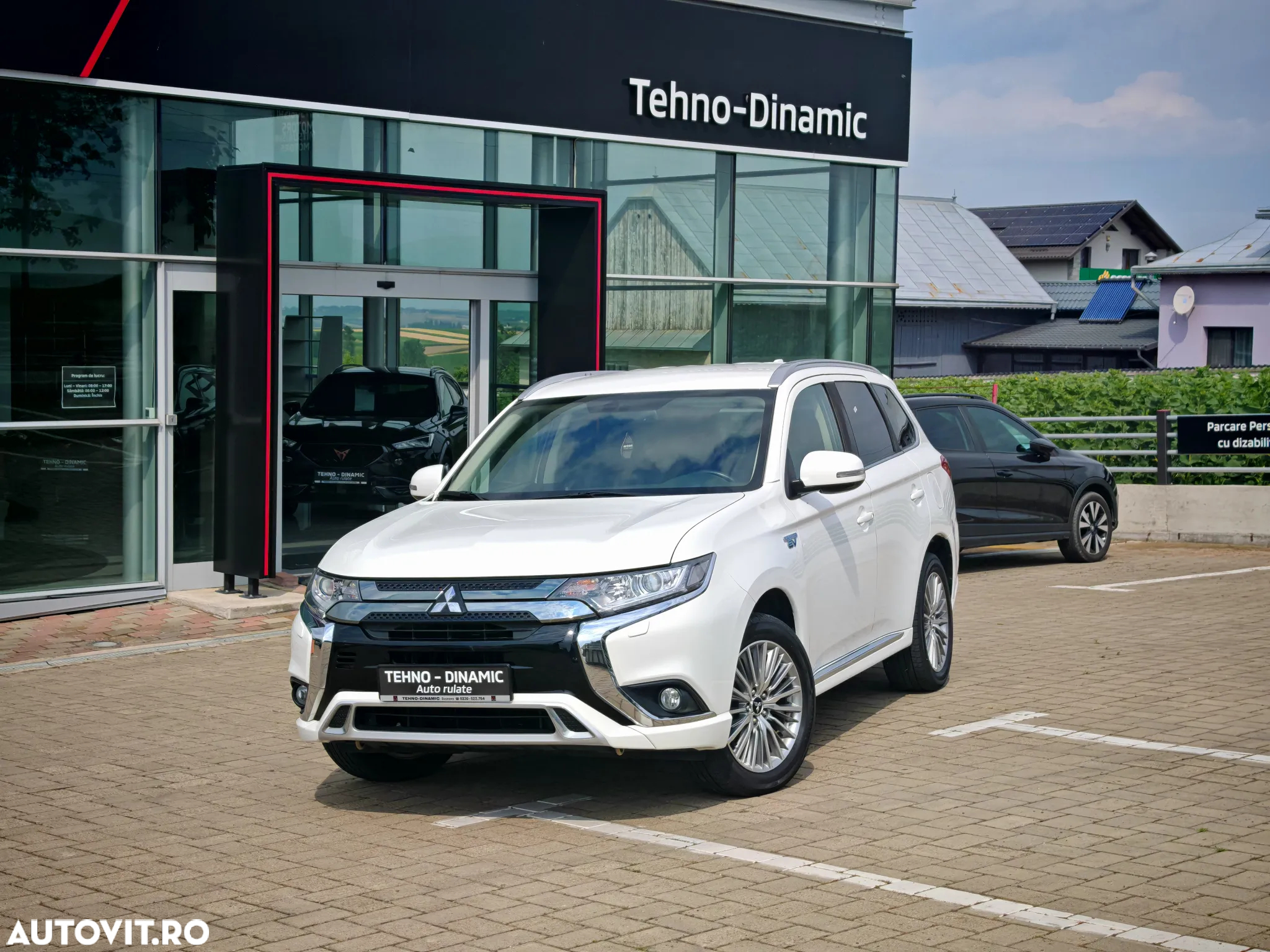 Mitsubishi Outlander PHEV 2.4 L 4X4 Intense - 9