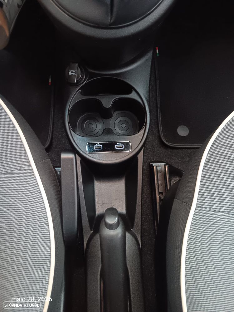 Fiat 500C 1.0 Hybrid Lounge - 13