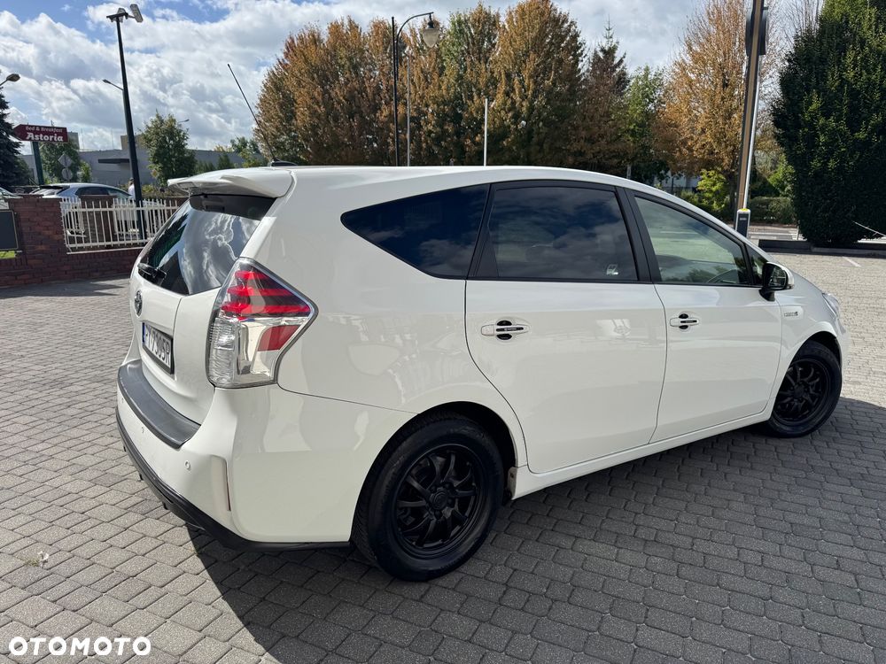 Toyota Prius+ (Hybrid) Executive - 17