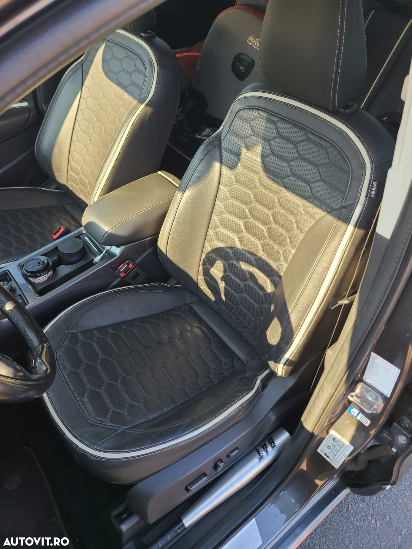 Ford Kuga 2.0 TDCi 4WD Powershift Vignale - 14