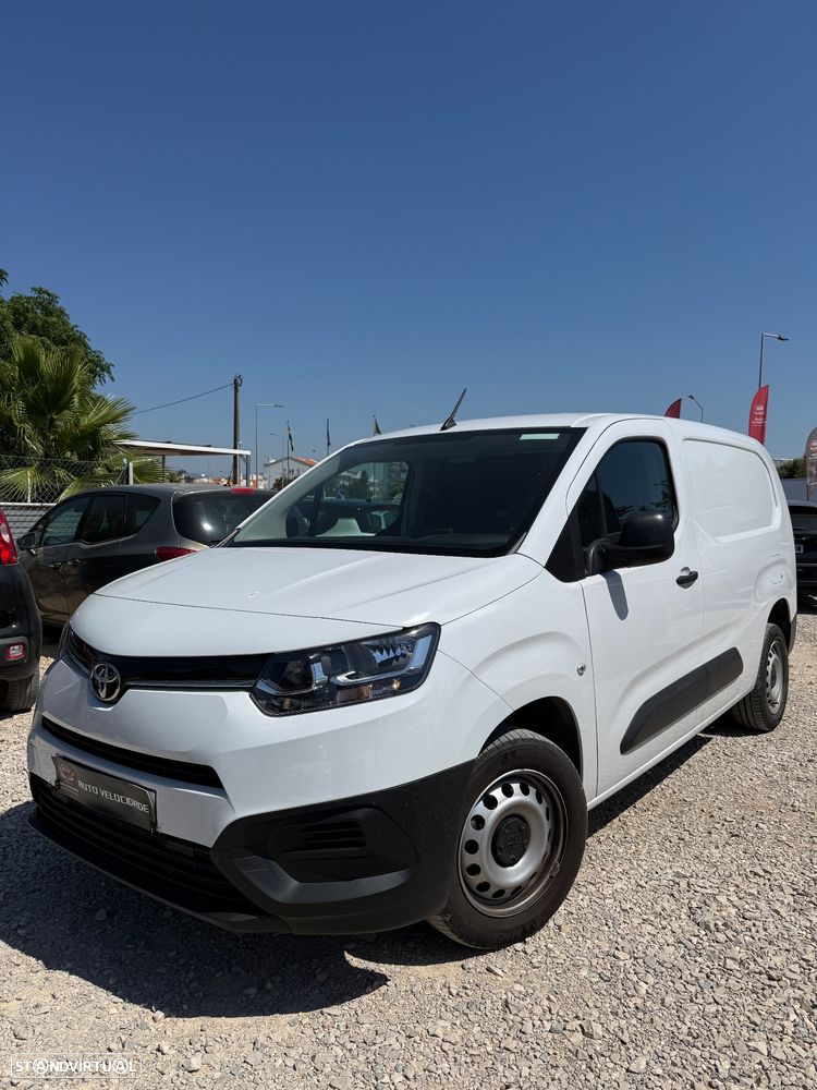Toyota Proace City 1.5 D-4D 102cv L2 3 Lugares 2024 - 1