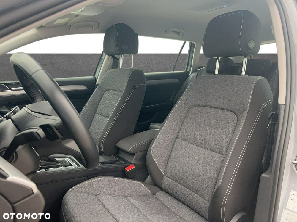 Volkswagen Passat - 17
