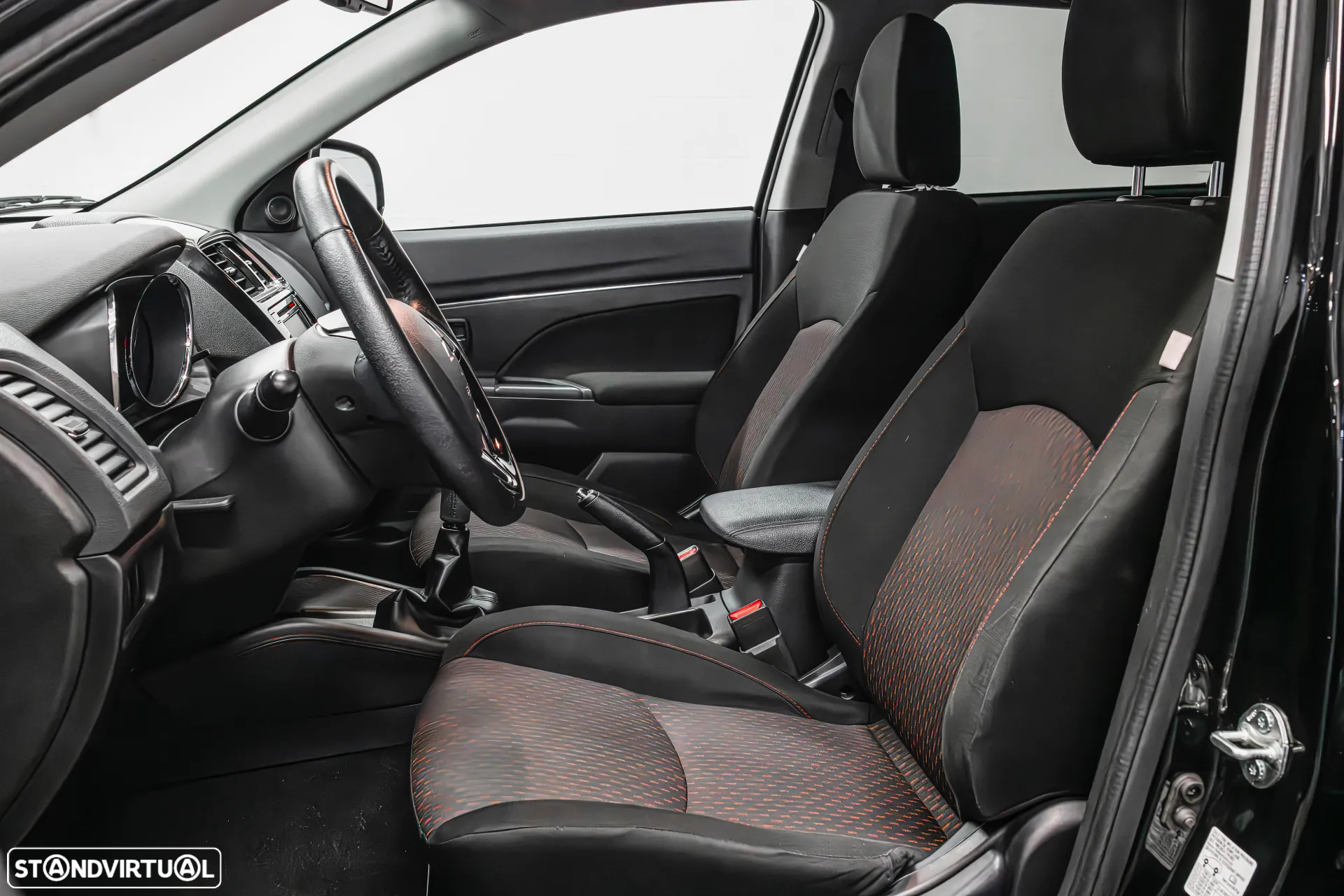 Mitsubishi ASX 1.6 MIVEC Intense Connect Edition - 8