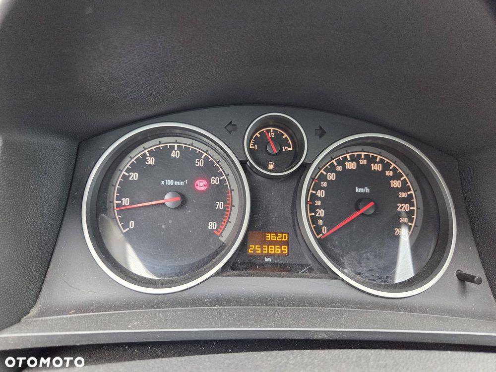 Opel Zafira 1.8 Edition 111 Jahre - 9