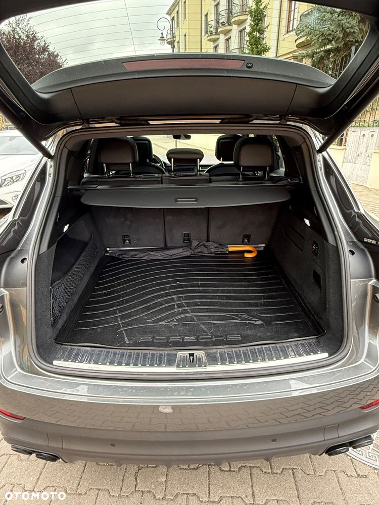 Porsche Cayenne - 10